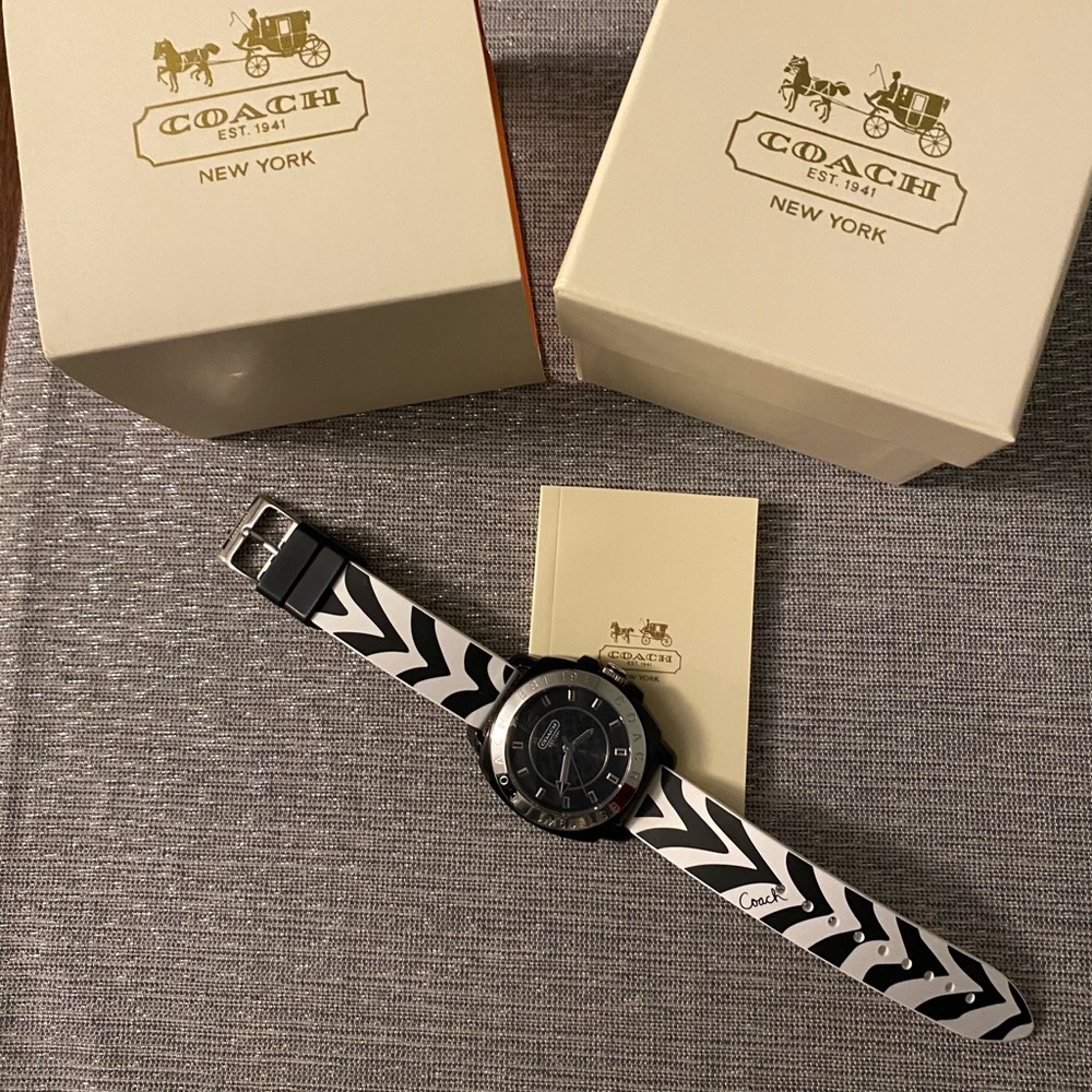 Coach Watch - Picture 3 of 8